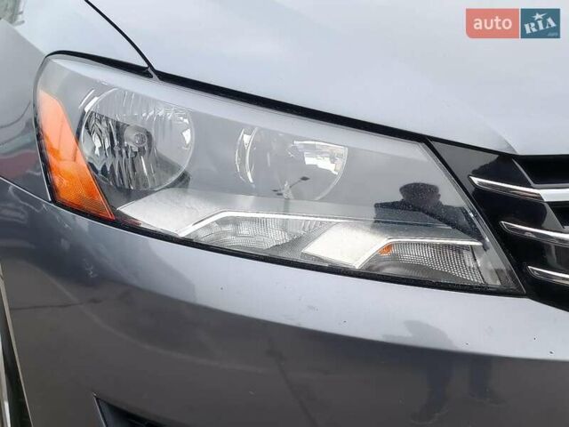 Сірий Фольксваген Пассат, об'ємом двигуна 1.8 л та пробігом 260 тис. км за 11490 $, фото 4 на Automoto.ua