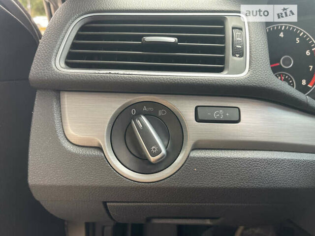 Серый Фольксваген Пассат, объемом двигателя 1.8 л и пробегом 141 тыс. км за 2300 $, фото 21 на Automoto.ua