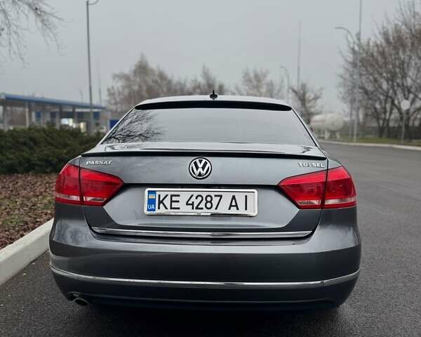 Сірий Фольксваген Пассат, об'ємом двигуна 2 л та пробігом 131 тис. км за 12300 $, фото 4 на Automoto.ua