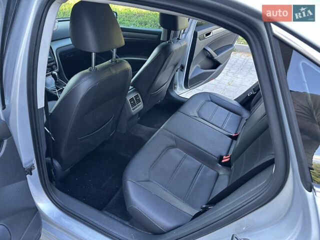 Серый Фольксваген Пассат, объемом двигателя 2 л и пробегом 211 тыс. км за 11300 $, фото 25 на Automoto.ua