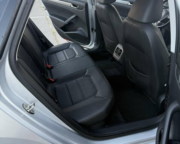 Сірий Фольксваген Пассат, об'ємом двигуна 1.8 л та пробігом 132 тис. км за 13500 $, фото 11 на Automoto.ua