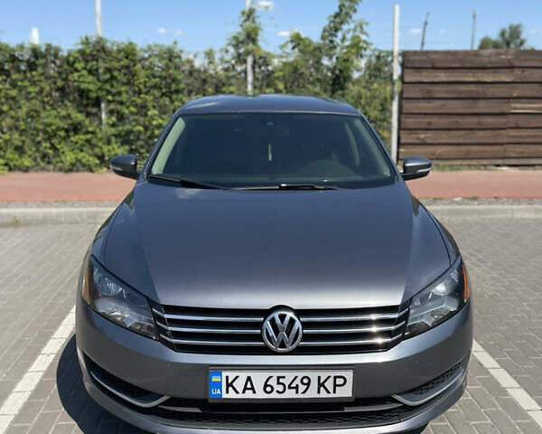 Серый Фольксваген Пассат, объемом двигателя 1.8 л и пробегом 160 тыс. км за 9500 $, фото 5 на Automoto.ua