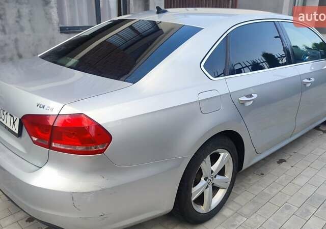 Сірий Фольксваген Пассат, об'ємом двигуна 2 л та пробігом 282 тис. км за 10500 $, фото 4 на Automoto.ua