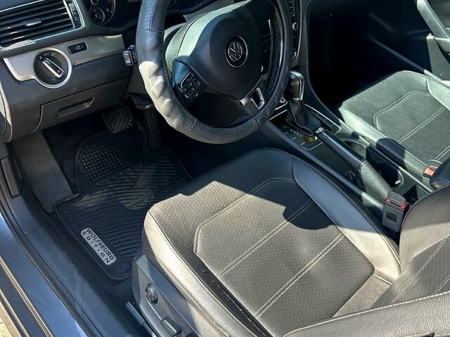 Сірий Фольксваген Пассат, об'ємом двигуна 1.8 л та пробігом 226 тис. км за 9000 $, фото 4 на Automoto.ua