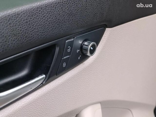 Серый Фольксваген Пассат, объемом двигателя 1.8 л и пробегом 260 тыс. км за 11490 $, фото 22 на Automoto.ua