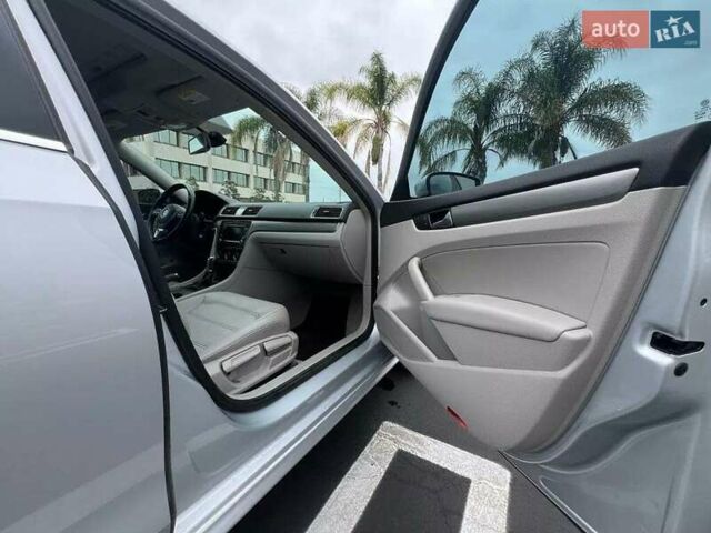 Серый Фольксваген Пассат, объемом двигателя 2 л и пробегом 156 тыс. км за 2000 $, фото 17 на Automoto.ua