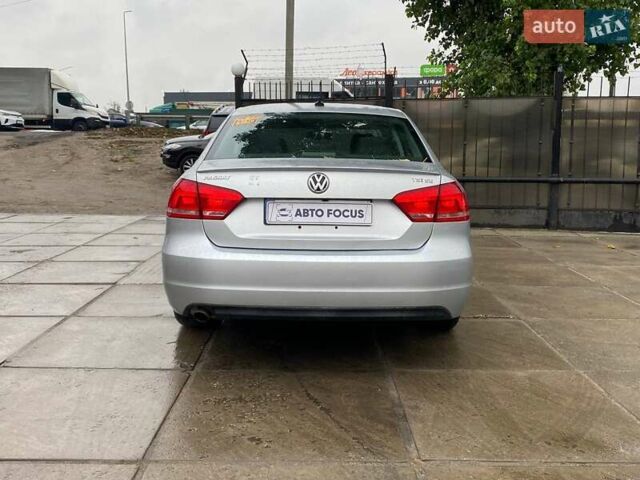 Серый Фольксваген Пассат, объемом двигателя 1.8 л и пробегом 194 тыс. км за 9790 $, фото 5 на Automoto.ua