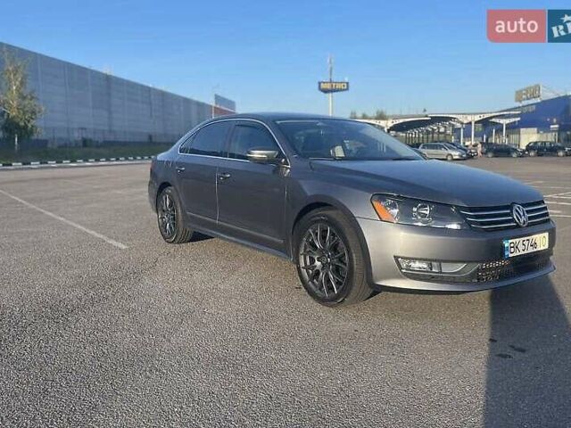 Серый Фольксваген Пассат, объемом двигателя 1.97 л и пробегом 235 тыс. км за 10999 $, фото 6 на Automoto.ua