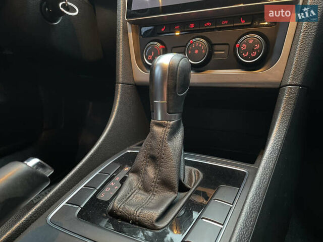 Серый Фольксваген Пассат, объемом двигателя 1.8 л и пробегом 180 тыс. км за 9999 $, фото 35 на Automoto.ua