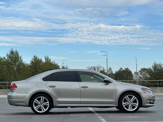 Сірий Фольксваген Пассат, об'ємом двигуна 1.8 л та пробігом 175 тис. км за 8350 $, фото 8 на Automoto.ua