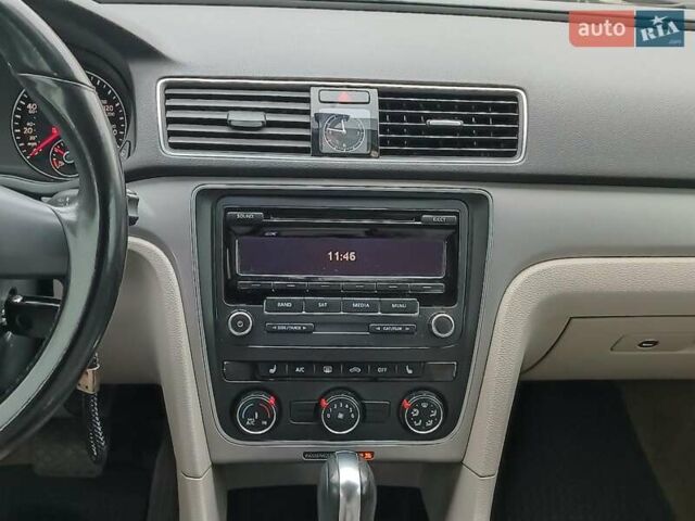 Сірий Фольксваген Пассат, об'ємом двигуна 1.8 л та пробігом 260 тис. км за 11490 $, фото 15 на Automoto.ua