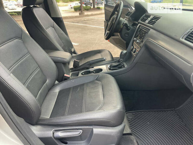 Серый Фольксваген Пассат, объемом двигателя 1.8 л и пробегом 141 тыс. км за 2300 $, фото 24 на Automoto.ua