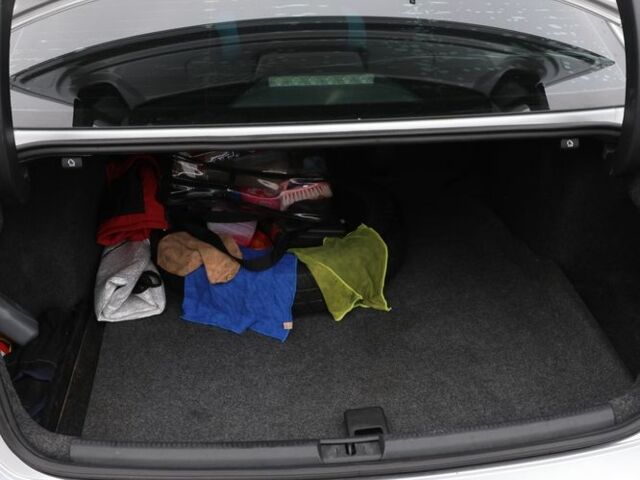 Серый Фольксваген Пассат, объемом двигателя 1.8 л и пробегом 206 тыс. км за 9999 $, фото 7 на Automoto.ua