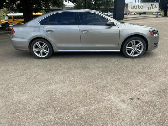 Серый Фольксваген Пассат, объемом двигателя 1.8 л и пробегом 141 тыс. км за 2300 $, фото 3 на Automoto.ua