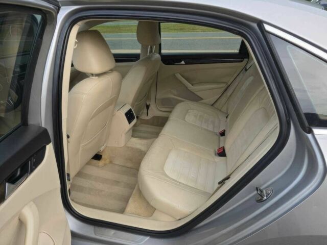 Серый Фольксваген Пассат, объемом двигателя 2 л и пробегом 83 тыс. км за 4700 $, фото 10 на Automoto.ua