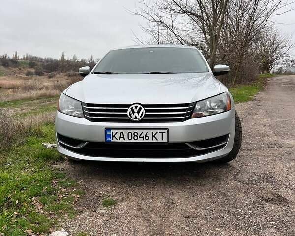 Серый Фольксваген Пассат, объемом двигателя 1.8 л и пробегом 221 тыс. км за 9800 $, фото 1 на Automoto.ua