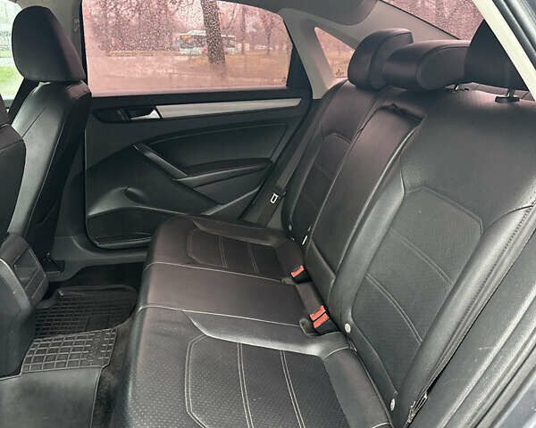 Сірий Фольксваген Пассат, об'ємом двигуна 1.8 л та пробігом 299 тис. км за 9500 $, фото 20 на Automoto.ua