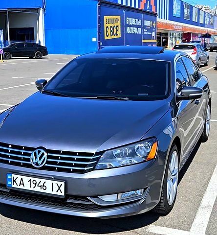 Сірий Фольксваген Пассат, об'ємом двигуна 1.8 л та пробігом 230 тис. км за 12000 $, фото 7 на Automoto.ua