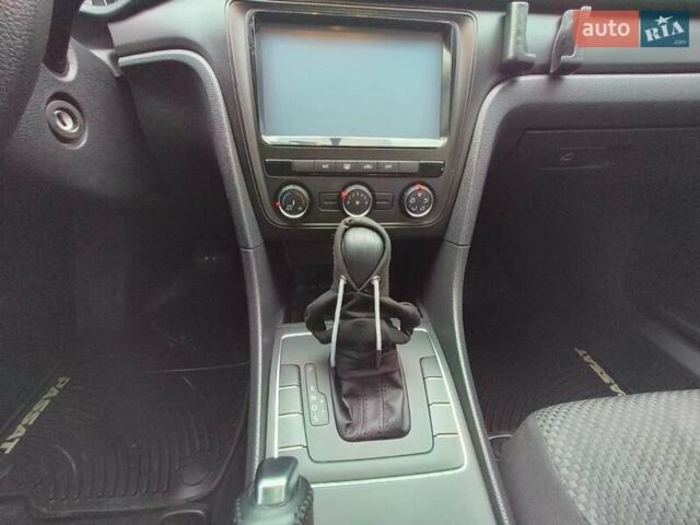 Серый Фольксваген Пассат, объемом двигателя 1.8 л и пробегом 146 тыс. км за 9800 $, фото 10 на Automoto.ua