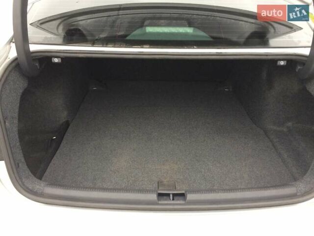 Сірий Фольксваген Пассат, об'ємом двигуна 1.8 л та пробігом 110 тис. км за 12500 $, фото 3 на Automoto.ua