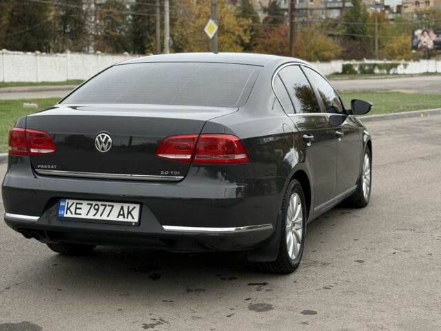 Серый Фольксваген Пассат, объемом двигателя 2 л и пробегом 277 тыс. км за 12150 $, фото 3 на Automoto.ua