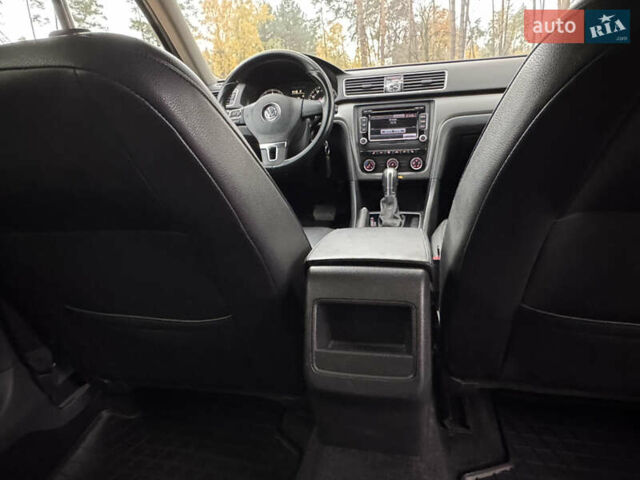 Серый Фольксваген Пассат, объемом двигателя 1.8 л и пробегом 197 тыс. км за 10499 $, фото 47 на Automoto.ua