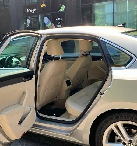 Сірий Фольксваген Пассат, об'ємом двигуна 1.8 л та пробігом 128 тис. км за 11700 $, фото 15 на Automoto.ua