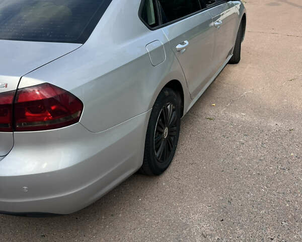 Серый Фольксваген Пассат, объемом двигателя 1.8 л и пробегом 268 тыс. км за 8500 $, фото 7 на Automoto.ua