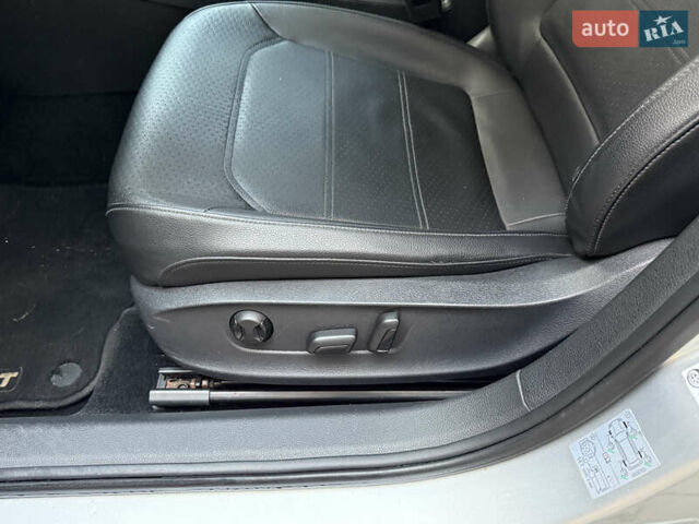 Сірий Фольксваген Пассат, об'ємом двигуна 2 л та пробігом 165 тис. км за 10500 $, фото 21 на Automoto.ua