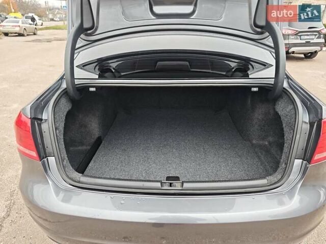 Сірий Фольксваген Пассат, об'ємом двигуна 1.8 л та пробігом 130 тис. км за 10999 $, фото 18 на Automoto.ua