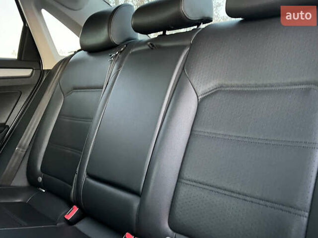 Серый Фольксваген Пассат, объемом двигателя 1.8 л и пробегом 212 тыс. км за 8900 $, фото 20 на Automoto.ua