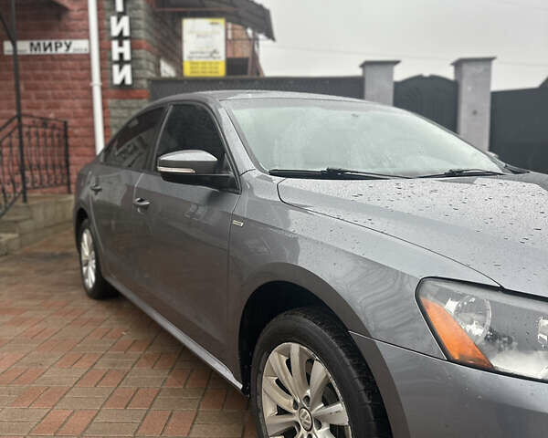 Сірий Фольксваген Пассат, об'ємом двигуна 1.8 л та пробігом 299 тис. км за 9500 $, фото 4 на Automoto.ua