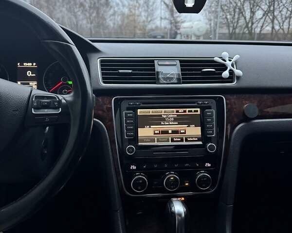 Сірий Фольксваген Пассат, об'ємом двигуна 2 л та пробігом 131 тис. км за 12300 $, фото 12 на Automoto.ua