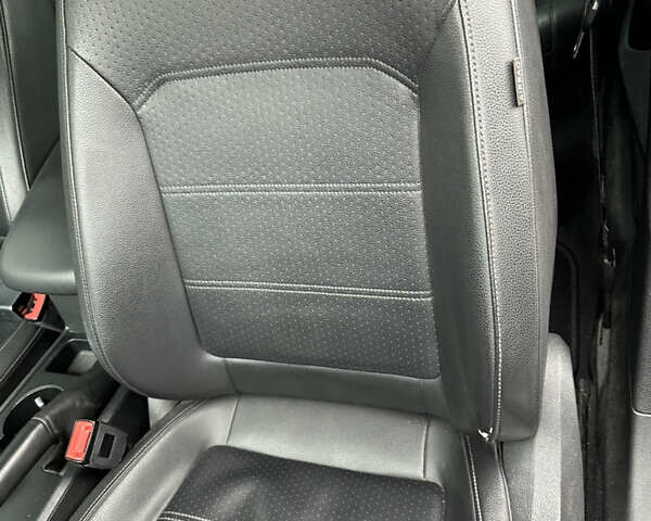 Серый Фольксваген Пассат, объемом двигателя 1.8 л и пробегом 213 тыс. км за 7000 $, фото 10 на Automoto.ua