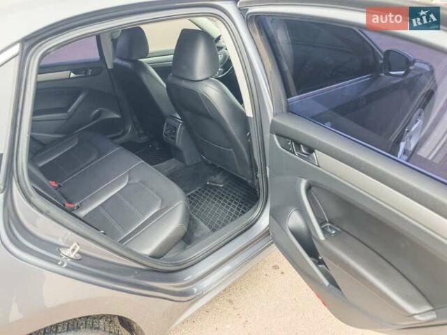 Сірий Фольксваген Пассат, об'ємом двигуна 1.8 л та пробігом 130 тис. км за 10999 $, фото 20 на Automoto.ua