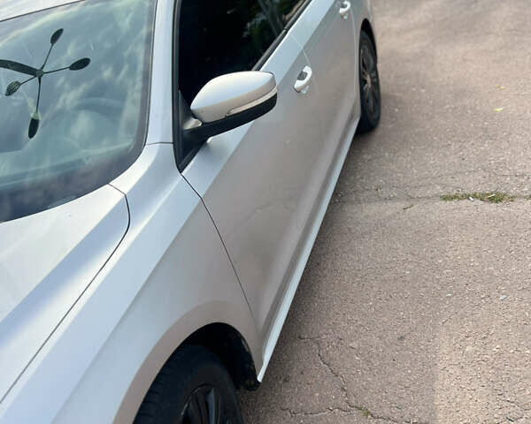 Серый Фольксваген Пассат, объемом двигателя 1.8 л и пробегом 268 тыс. км за 8500 $, фото 5 на Automoto.ua