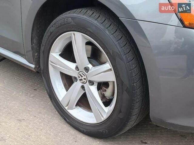 Сірий Фольксваген Пассат, об'ємом двигуна 1.8 л та пробігом 260 тис. км за 11490 $, фото 6 на Automoto.ua