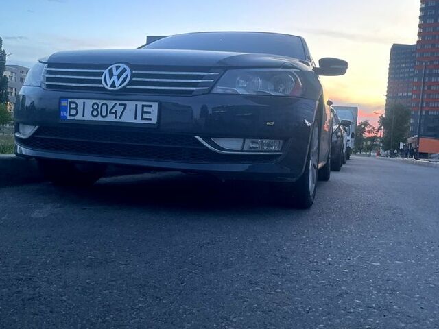 Серый Фольксваген Пассат, объемом двигателя 1.8 л и пробегом 273 тыс. км за 10500 $, фото 1 на Automoto.ua
