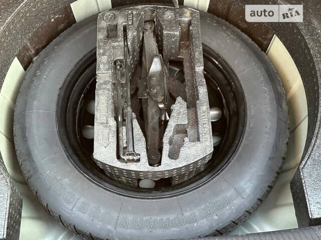 Серый Фольксваген Пассат, объемом двигателя 1.8 л и пробегом 124 тыс. км за 10950 $, фото 51 на Automoto.ua