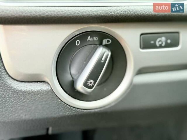 Серый Фольксваген Пассат, объемом двигателя 1.8 л и пробегом 180 тыс. км за 9600 $, фото 27 на Automoto.ua