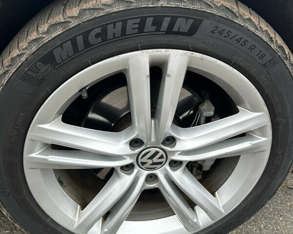 Серый Фольксваген Пассат, объемом двигателя 1.8 л и пробегом 185 тыс. км за 11300 $, фото 9 на Automoto.ua