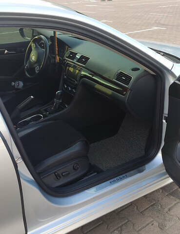 Серый Фольксваген Пассат, объемом двигателя 1.97 л и пробегом 248 тыс. км за 12900 $, фото 10 на Automoto.ua