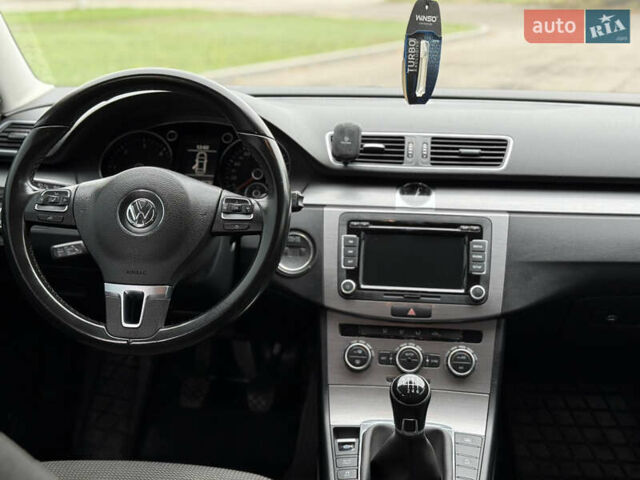 Серый Фольксваген Пассат, объемом двигателя 1.97 л и пробегом 277 тыс. км за 12150 $, фото 16 на Automoto.ua