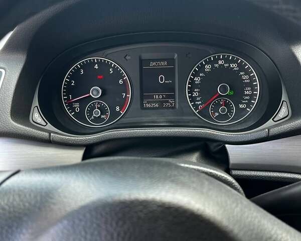 Серый Фольксваген Пассат, объемом двигателя 1.8 л и пробегом 199 тыс. км за 10950 $, фото 10 на Automoto.ua