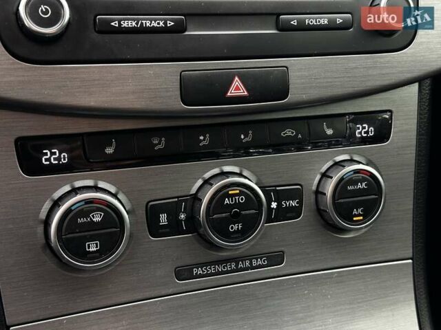 Сірий Фольксваген Пассат, об'ємом двигуна 1.6 л та пробігом 350 тис. км за 10999 $, фото 28 на Automoto.ua