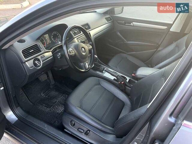Сірий Фольксваген Пассат, об'ємом двигуна 1.97 л та пробігом 266 тис. км за 11500 $, фото 6 на Automoto.ua