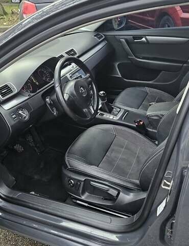 Сірий Фольксваген Пассат, об'ємом двигуна 1.6 л та пробігом 245 тис. км за 10300 $, фото 1 на Automoto.ua