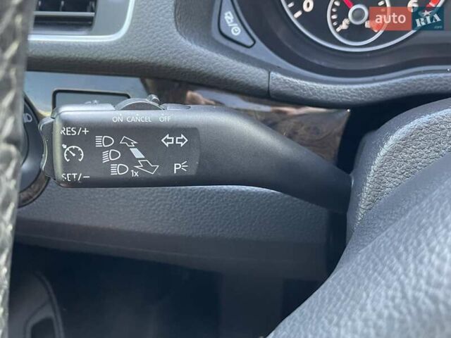 Сірий Фольксваген Пассат, об'ємом двигуна 1.97 л та пробігом 235 тис. км за 13700 $, фото 18 на Automoto.ua