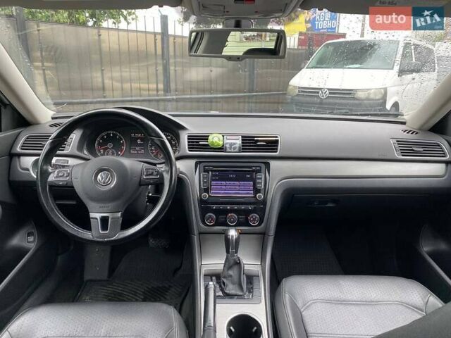 Серый Фольксваген Пассат, объемом двигателя 1.8 л и пробегом 194 тыс. км за 9790 $, фото 12 на Automoto.ua