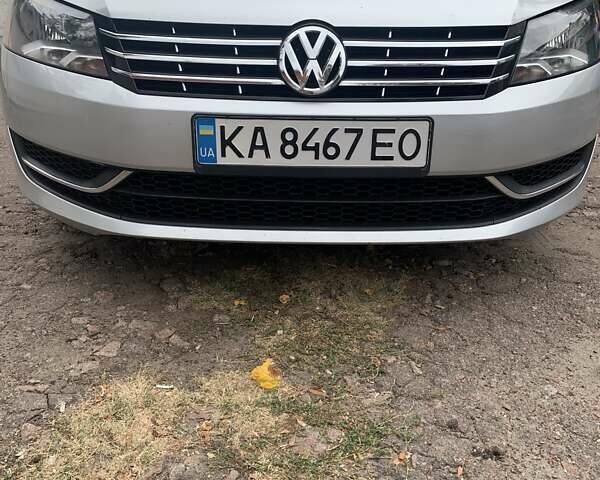 Серый Фольксваген Пассат, объемом двигателя 1.8 л и пробегом 213 тыс. км за 10600 $, фото 1 на Automoto.ua